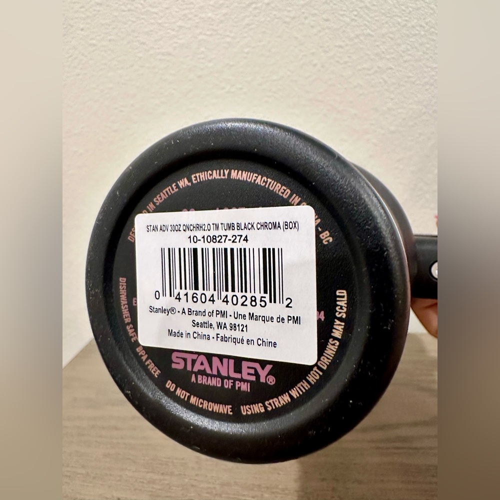 NWT Stanley Black Chroma 30oz Tumbler - Picture 6 of 7